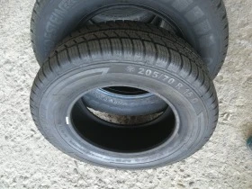 Гуми Зимни 205/70R15, снимка 4 - Гуми и джанти - 45863957