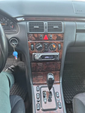 Mercedes-Benz E 270 * 177 к.с. * Автоматик * Перфектен *  | Auto.bg — изображение 12