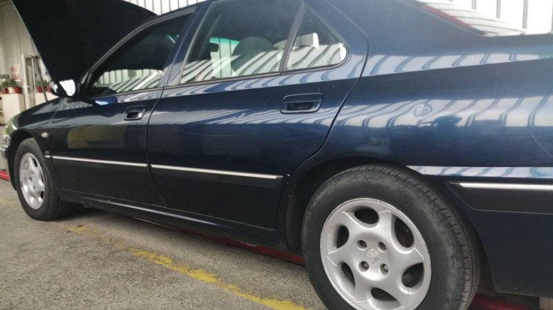 Peugeot 406 2.2HDi, снимка 11 - Автомобили и джипове - 46014338