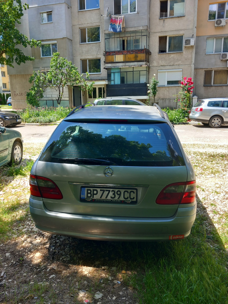 Mercedes-Benz E 220 W211, снимка 3 - Автомобили и джипове - 46278492