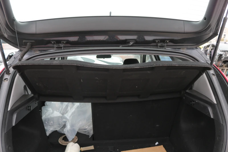 Hyundai I30 1.4 16V, снимка 8 - Автомобили и джипове - 49732381