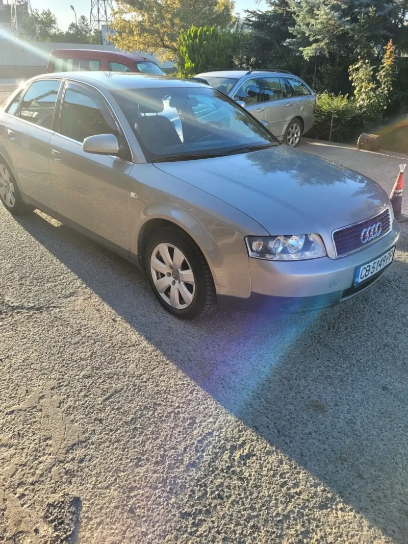 Audi A4 2.0 i, снимка 9 - Автомобили и джипове - 52598683
