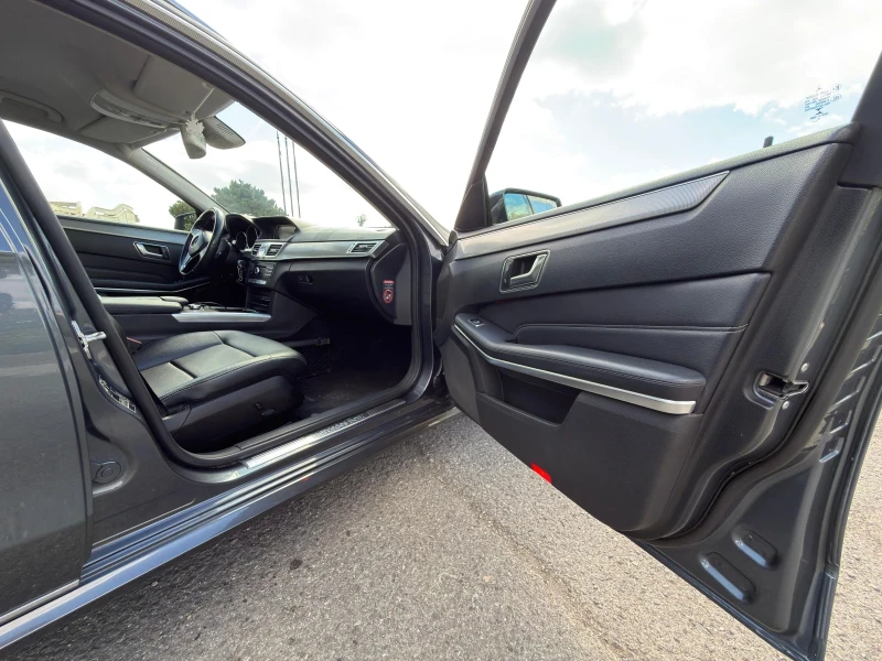 Mercedes-Benz 220 212, снимка 16 - Автомобили и джипове - 52270740