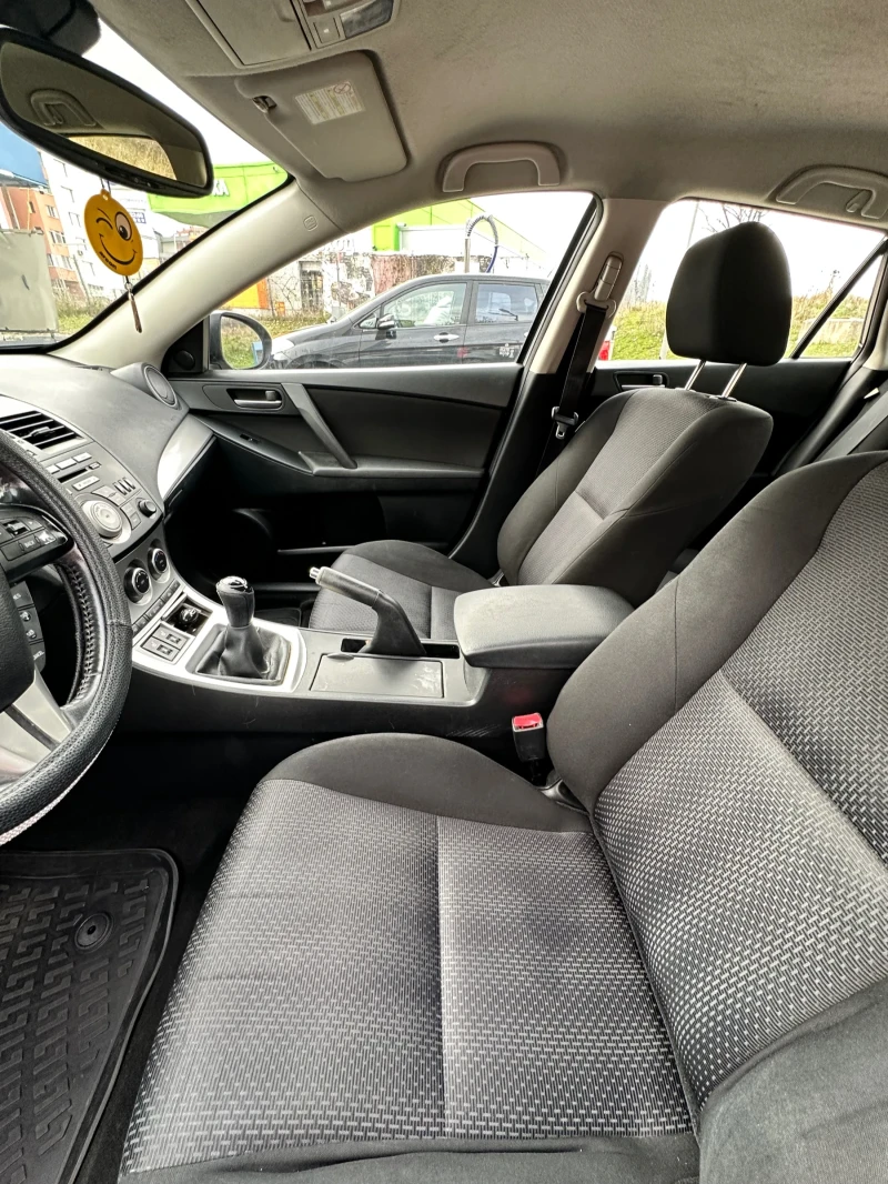 Mazda 3, снимка 6 - Автомобили и джипове - 52541129