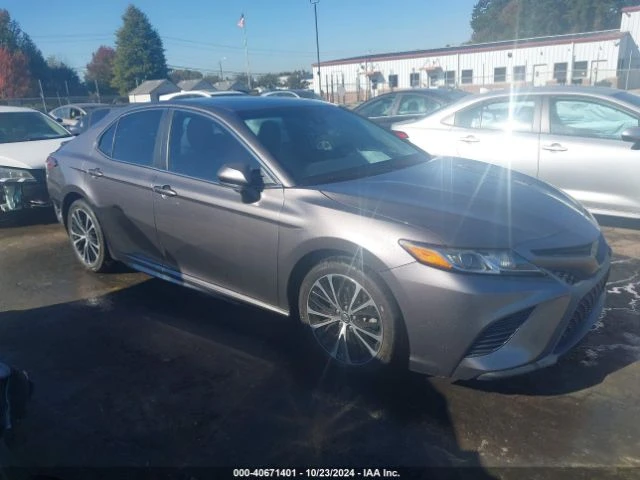 Toyota Camry 2018 TOYOTA CAMRY SE - изображение 3