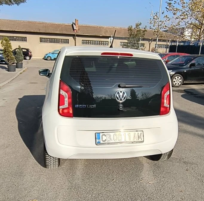 VW Up, снимка 3 - Автомобили и джипове - 48317950