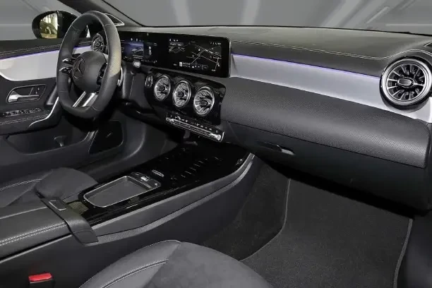 Mercedes-Benz CLA 250 4Matic = AMG Line = Advanced Plus Гаранция, снимка 7 - Автомобили и джипове - 54677498