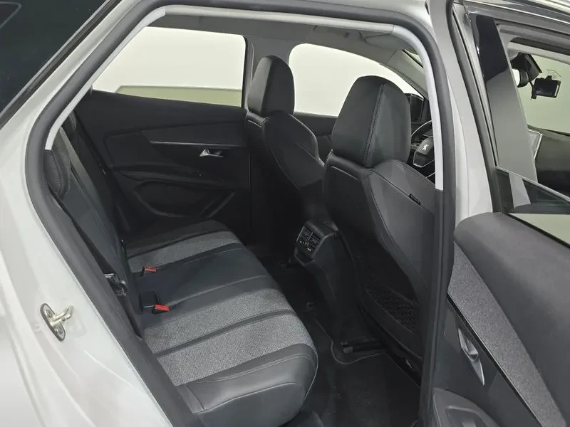 Peugeot 3008 2Nd Generation 1.5 Bluehdi Allure, снимка 11 - Автомобили и джипове - 55700327