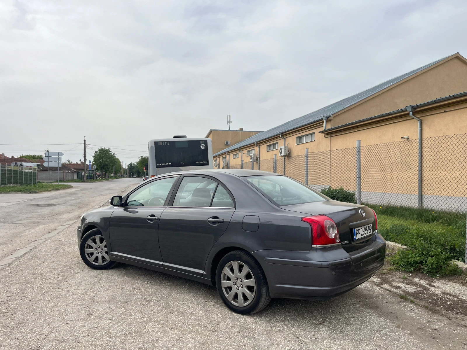 Toyota Avensis 2.0D4D 127000km - изображение 4