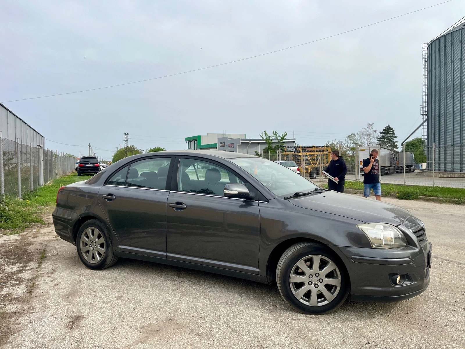 Toyota Avensis 2.0D4D 127000km - изображение 2