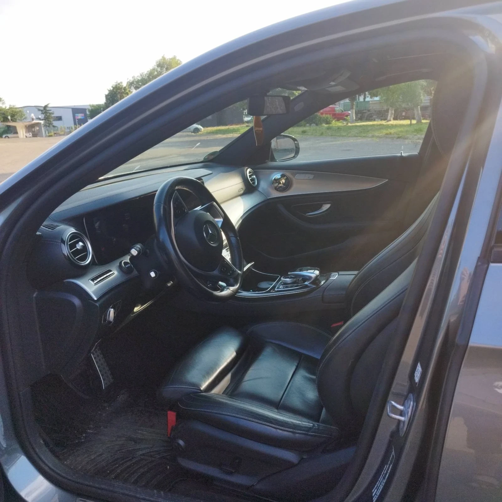 Mercedes-Benz E 350  - изображение 7