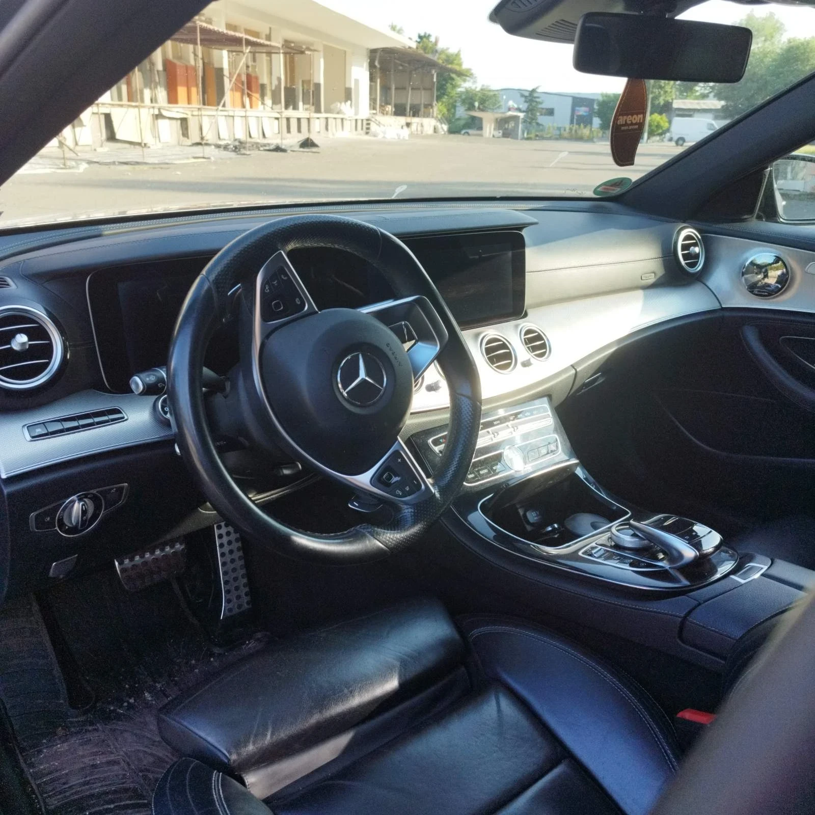 Mercedes-Benz E 350  - изображение 10