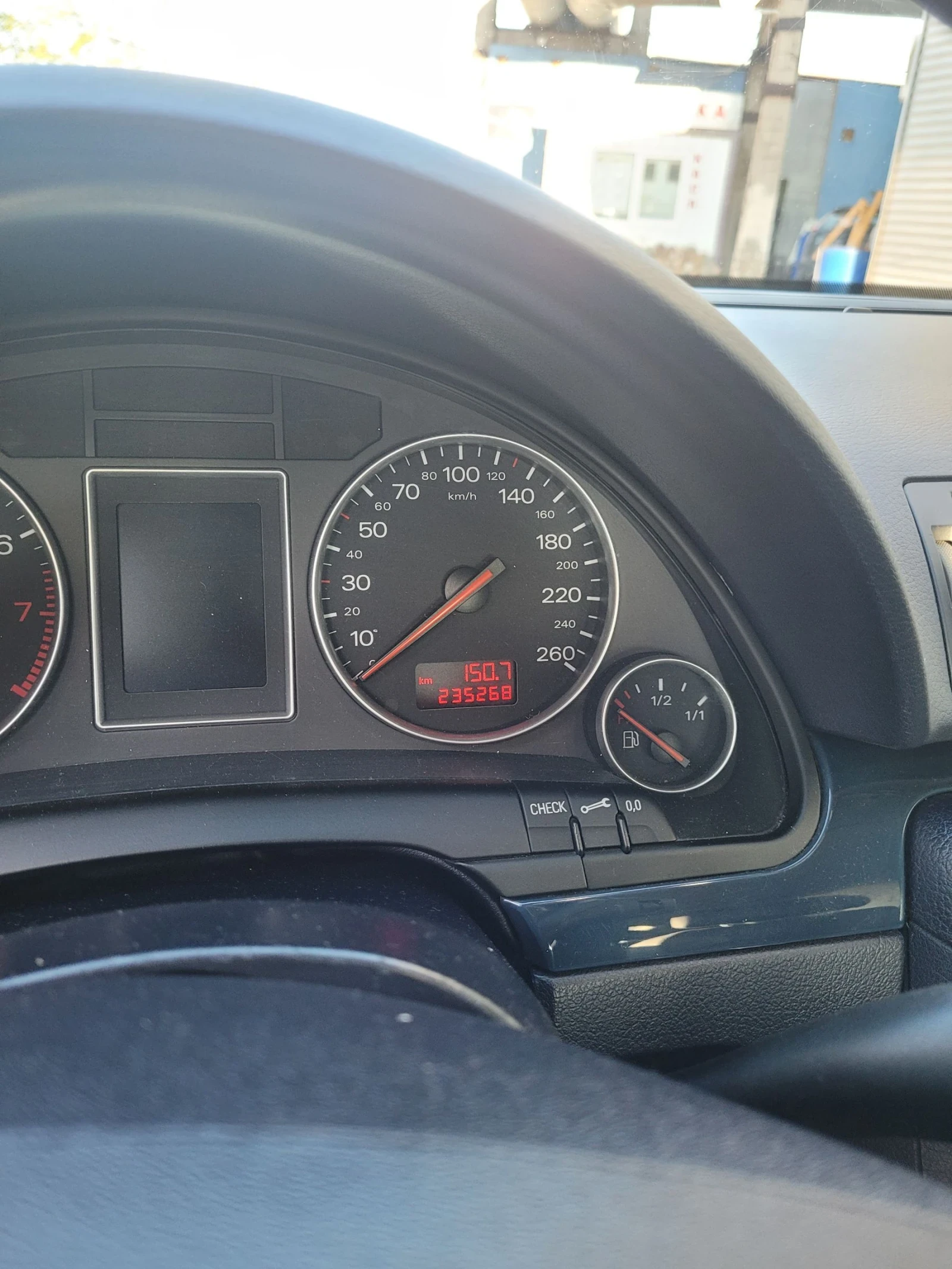 Audi A4 2.0 i - изображение 6