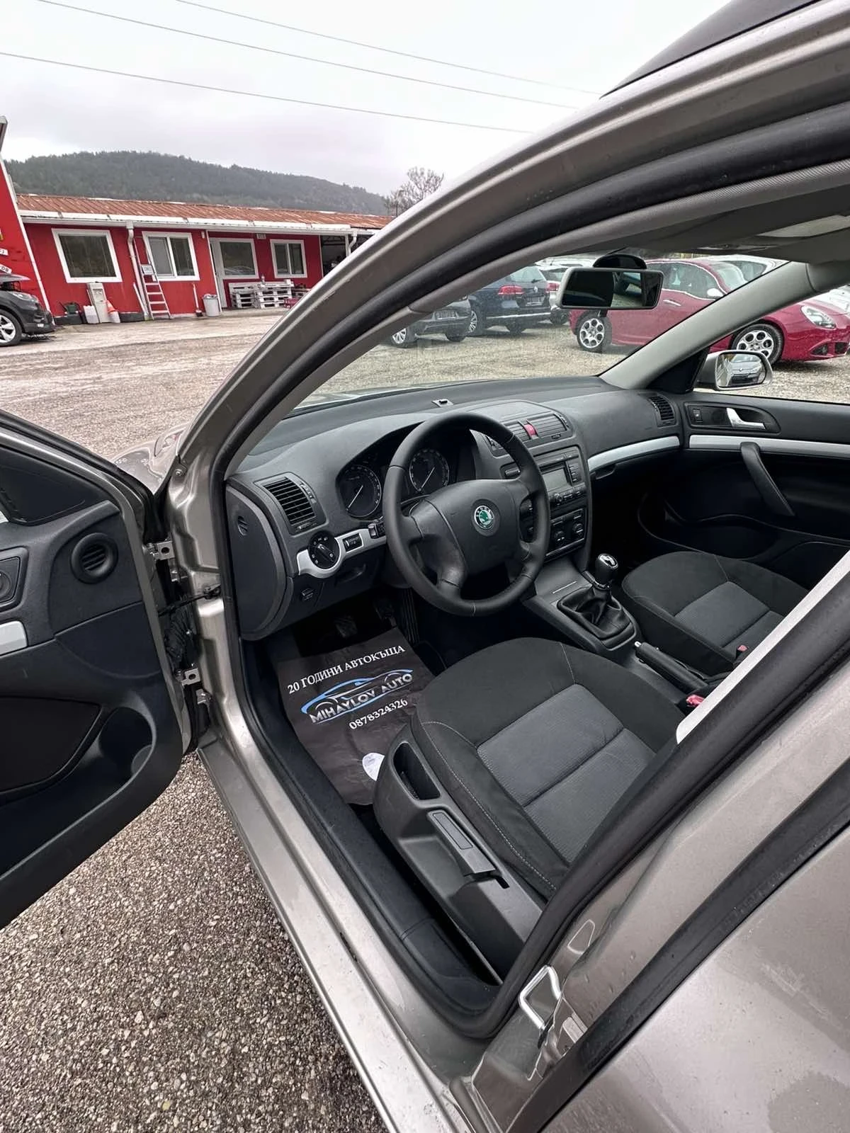 Skoda Octavia 1.6MPI  / | Mobile.bg   10