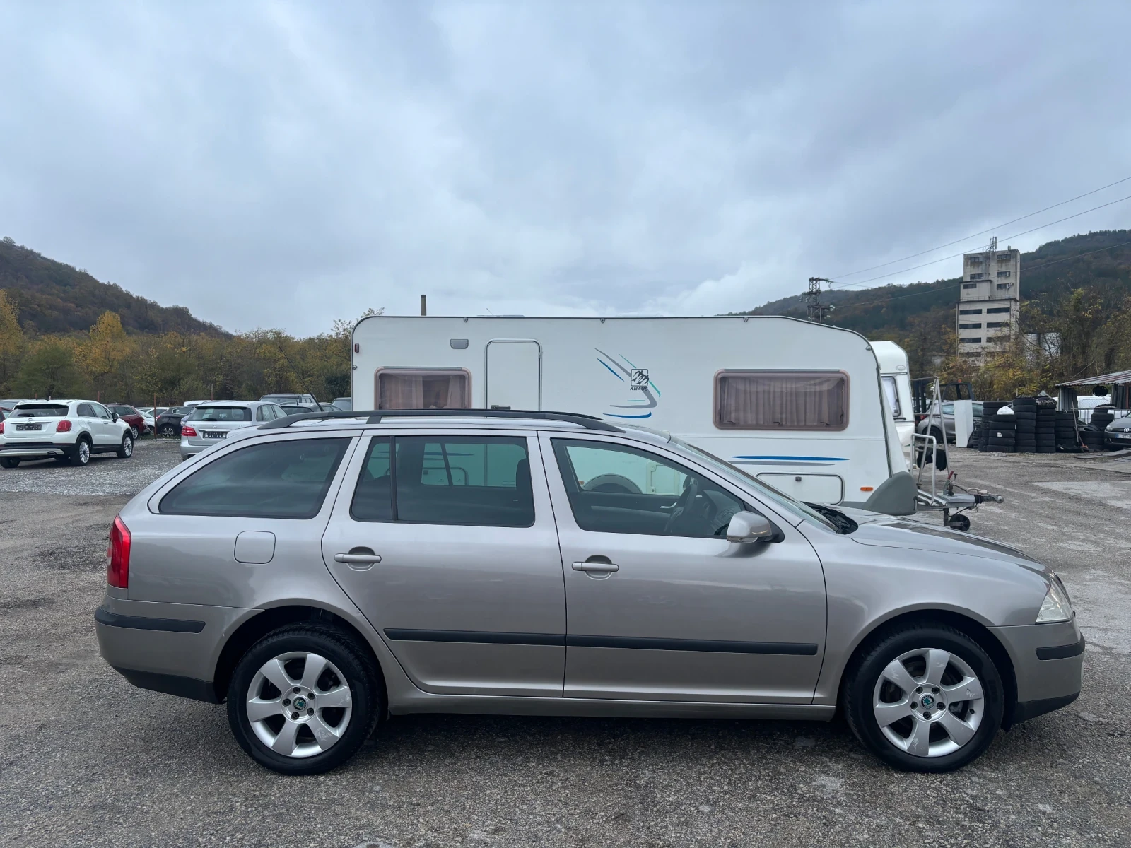 Skoda Octavia 1.6MPI  / | Mobile.bg   2