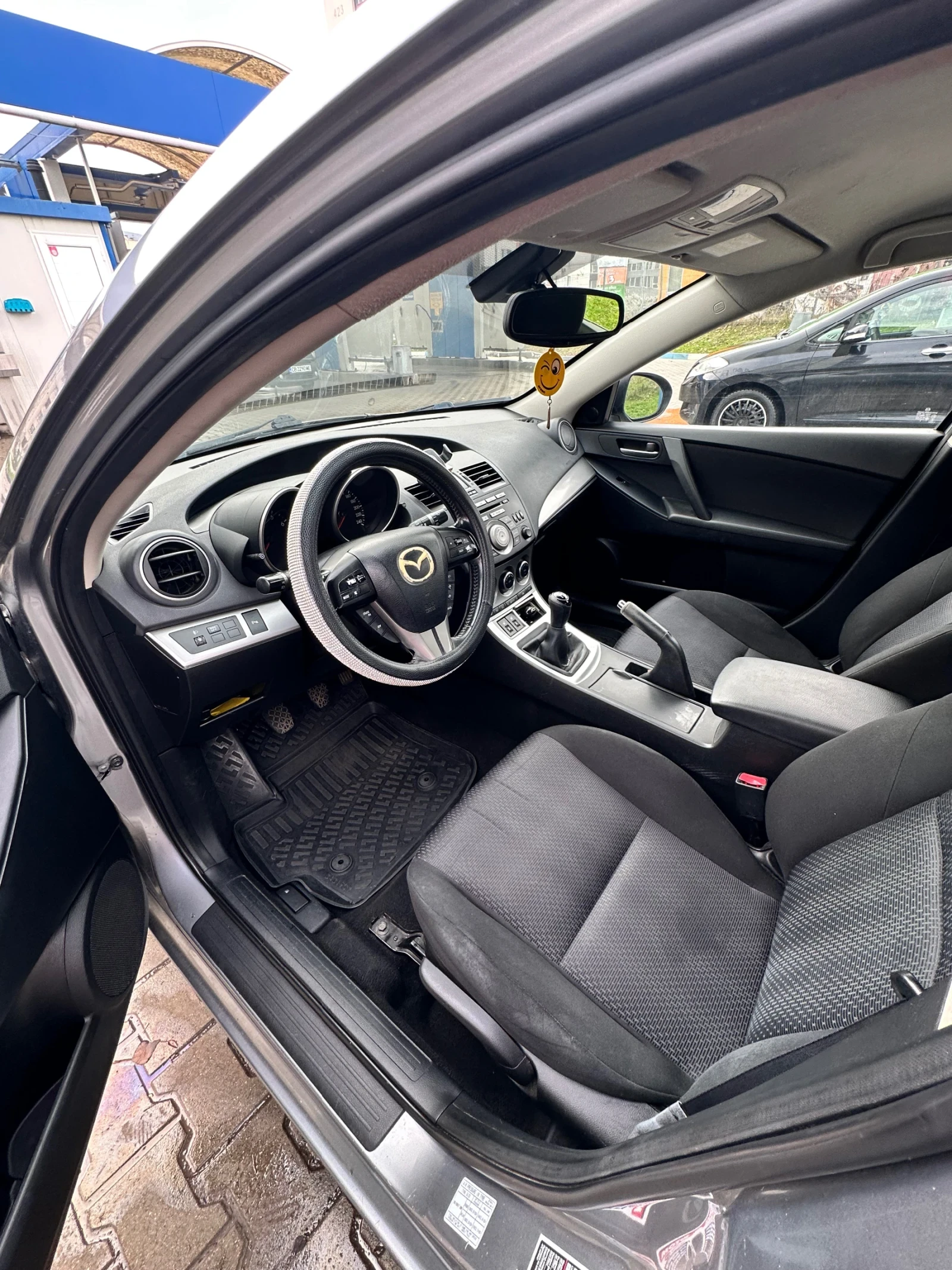 Mazda 3  - изображение 7