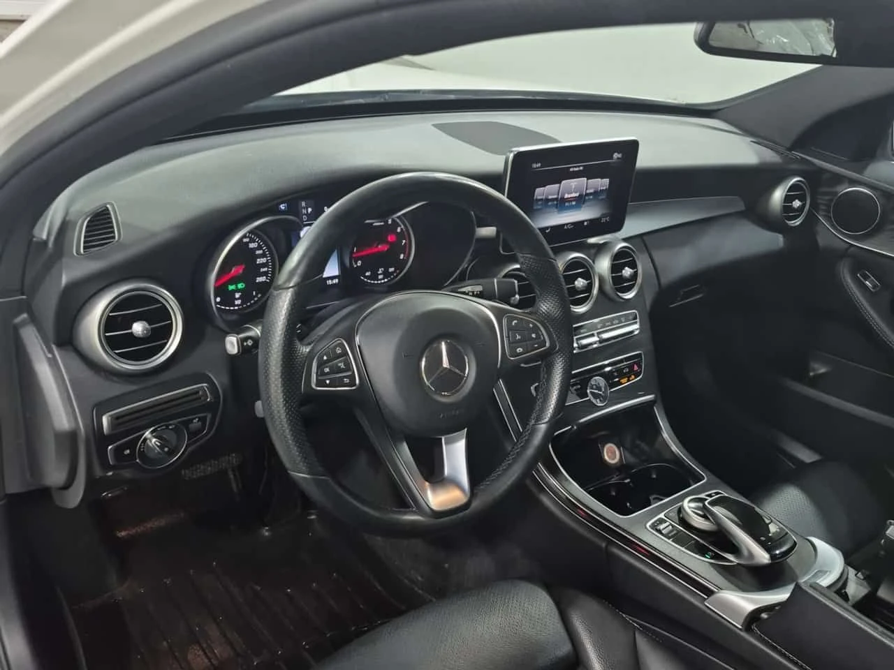 Mercedes-Benz C 300 AMG-Line * Без инциденти * CARFAX *  - изображение 7