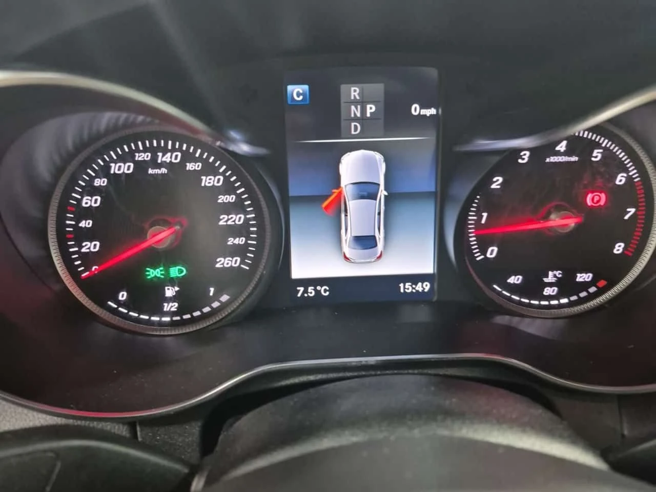 Mercedes-Benz C 300 AMG-Line * Без инциденти * CARFAX *  - изображение 8