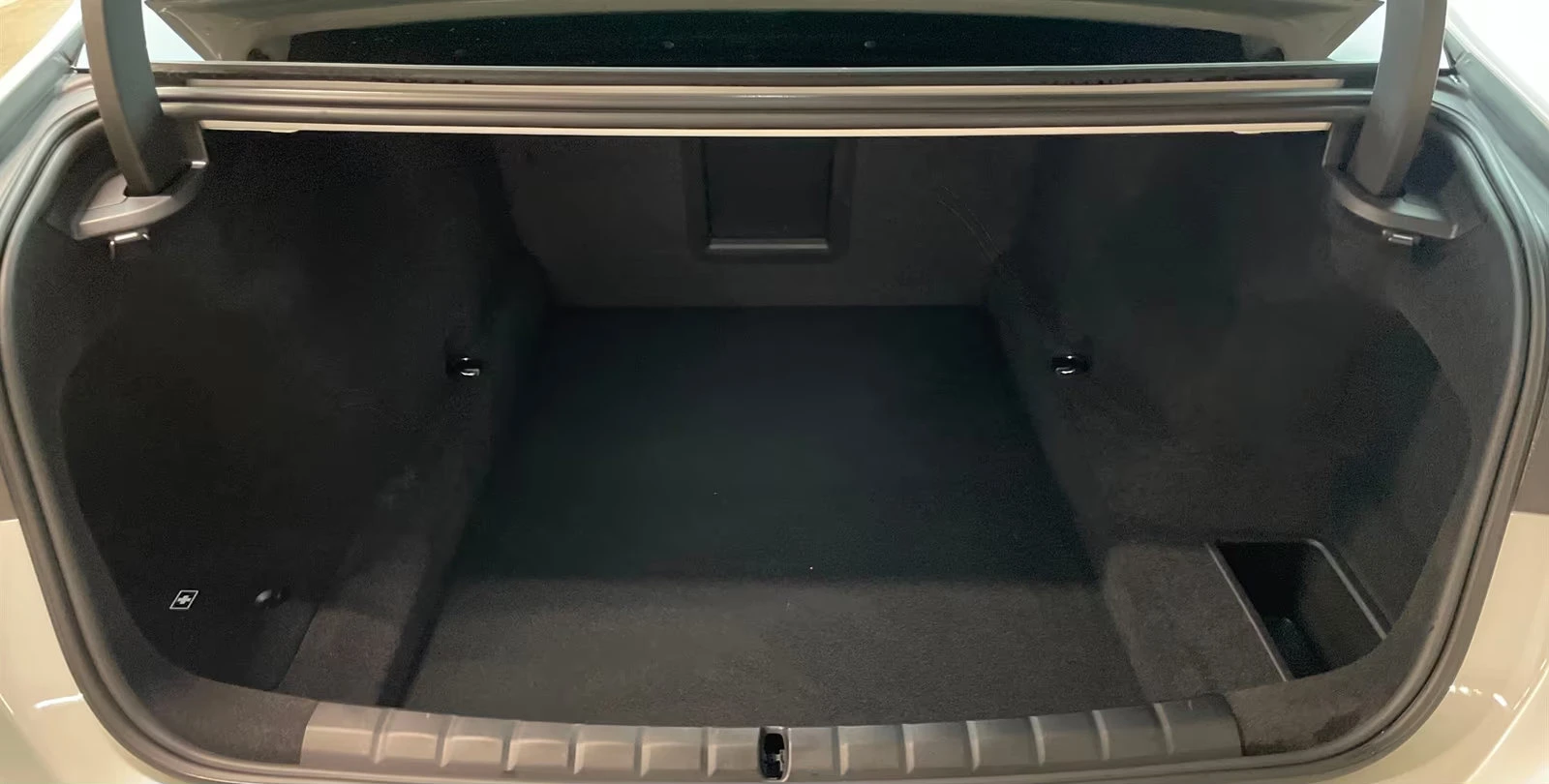 BMW 740 d/xDrive/286HP/M-SPORT/SHADOW/MASSAGE/B&W/360/862g | Mobile.bg � ����������� 13