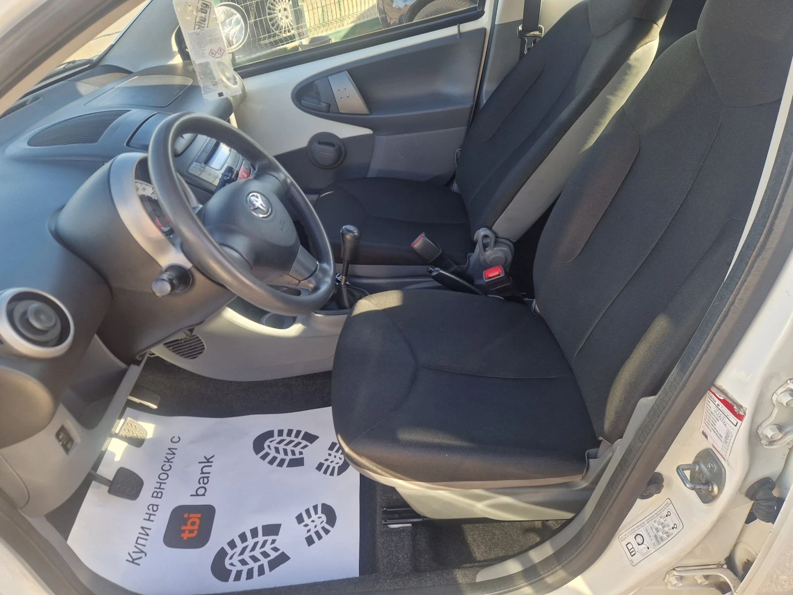 Toyota Aygo 1.0 i 12v 68HP.NAVI ITALIA, снимка 12 - Автомобили и джипове - 53783256
