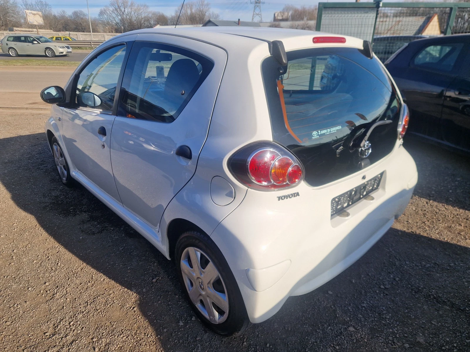 Toyota Aygo 1.0 i 12v 68HP.NAVI ITALIA, снимка 7 - Автомобили и джипове - 53783256