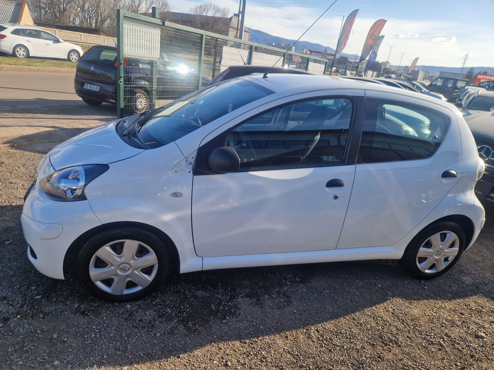 Toyota Aygo 1.0 i 12v 68HP.NAVI ITALIA, снимка 3 - Автомобили и джипове - 53783256