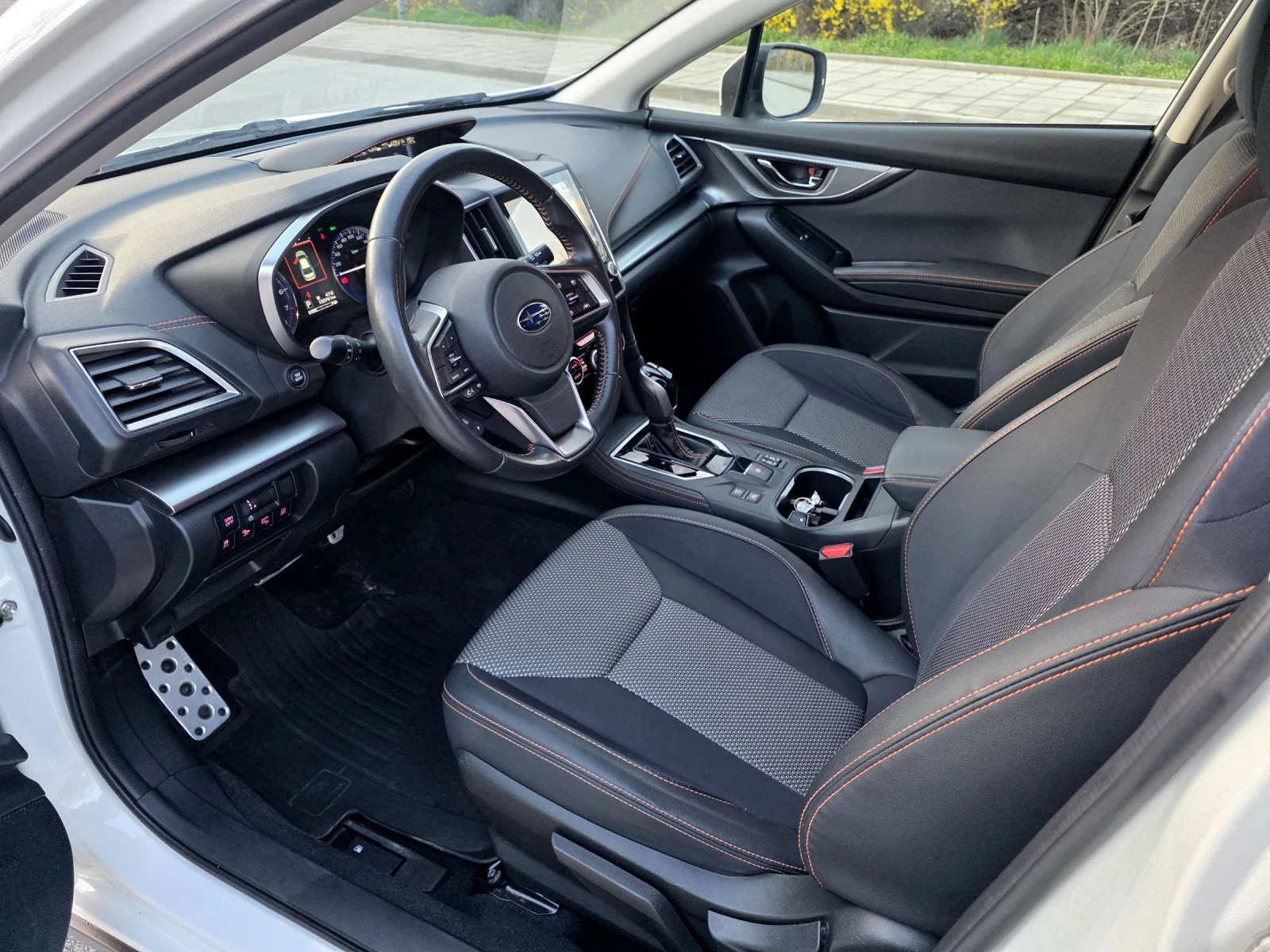 Subaru XV E-Boxer , Сервизна история, Всички екстри., снимка 12 - Автомобили и джипове - 53991095