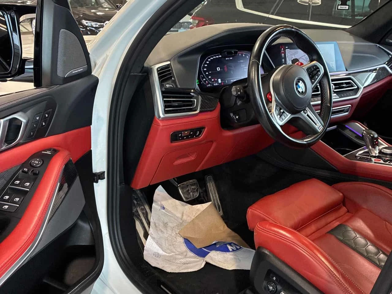 BMW X5M Competition * DISTRONIC * LASER * ОБДУХВАНЕ * 360, снимка 8 - Автомобили и джипове - 54328859