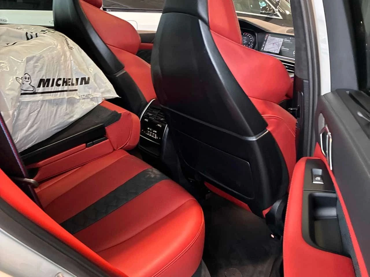 BMW X5M Competition * DISTRONIC * LASER * ОБДУХВАНЕ * 360, снимка 13 - Автомобили и джипове - 54328859