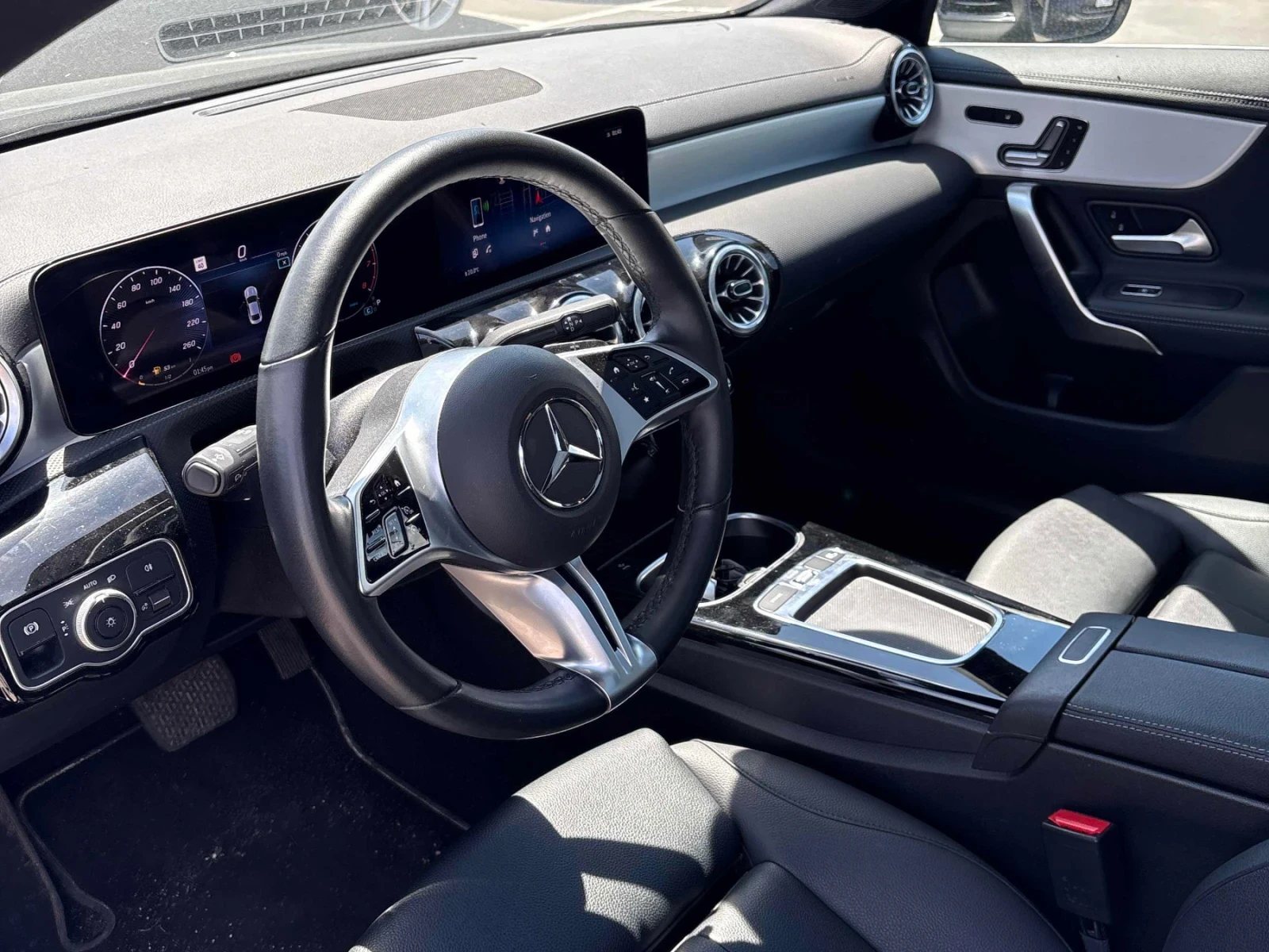 Mercedes-Benz CLA 250 4MATIC * ПОДГРЕВ * ПАНОРАМА * CARFAX * АВТОКРЕДИТ, снимка 5 - Автомобили и джипове - 54587015