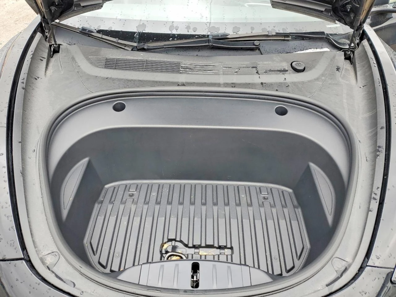 Tesla Model 3, снимка 11 - Автомобили и джипове - 54647713