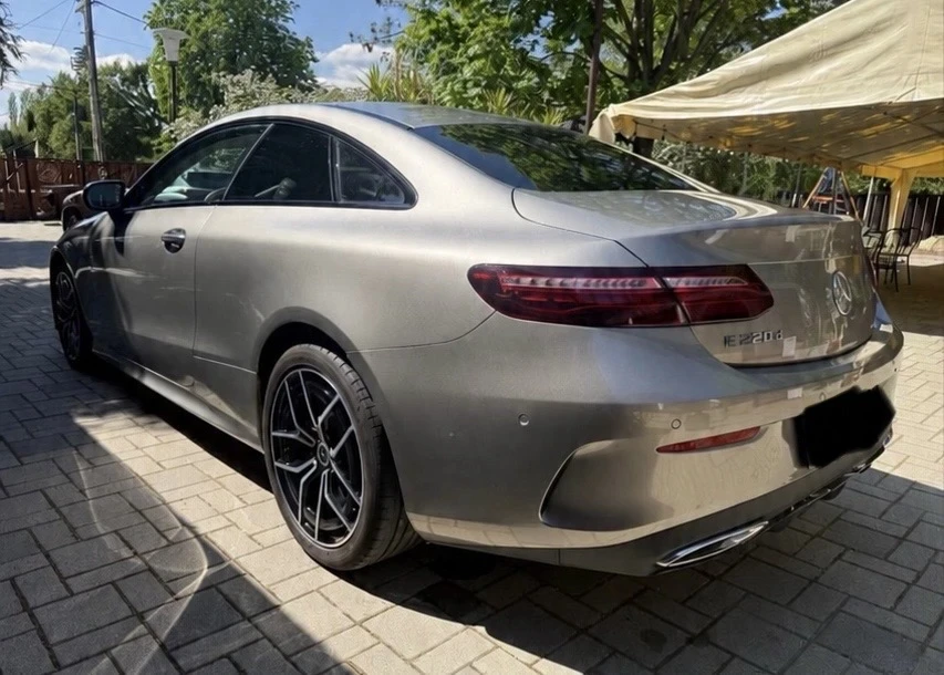 Mercedes-Benz E 220 D* 4MATIC * AMG COUPE* 2021 * СПЕШНО* , снимка 3 - Автомобили и джипове - 55101108