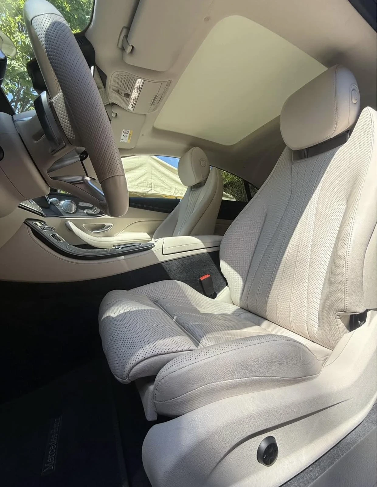 Mercedes-Benz E 220 D* 4MATIC * AMG COUPE* 2021 * СПЕШНО* , снимка 8 - Автомобили и джипове - 55101108