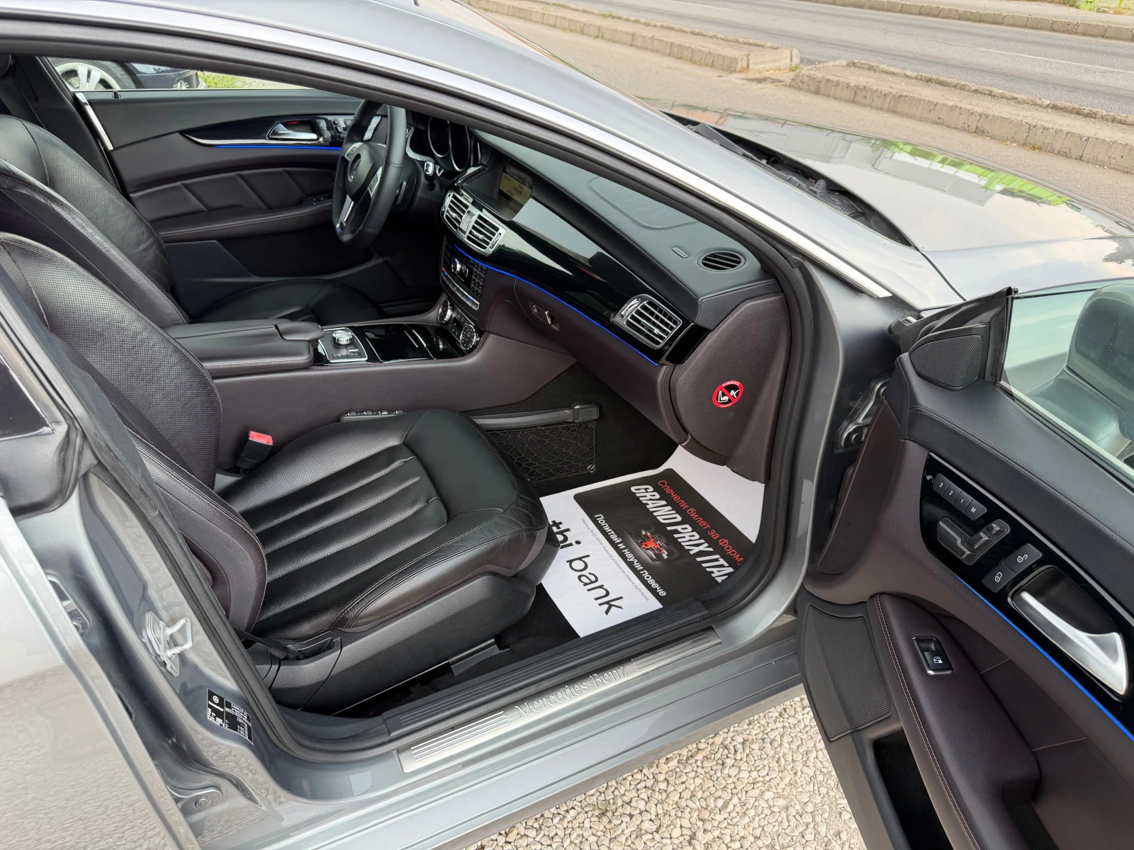 Mercedes-Benz CLS 350 3.0CDI* AMG-Pack, снимка 8 - Автомобили и джипове - 55104288