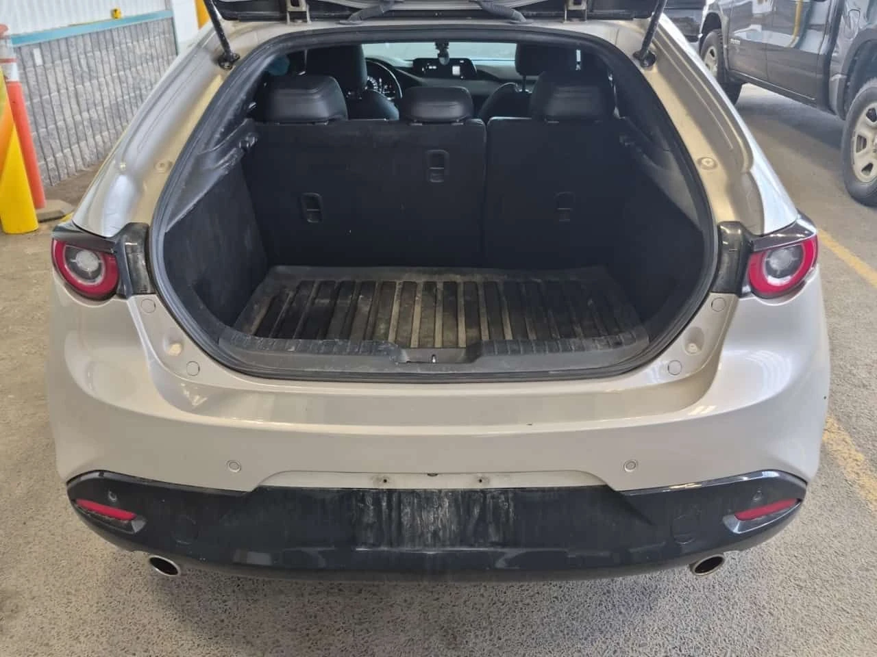 Mazda 3  GT SPORT / ЦЕНА ДО БЪЛГАРИЯ / ХЕДЪП , снимка 5 - Автомобили и джипове - 55180343