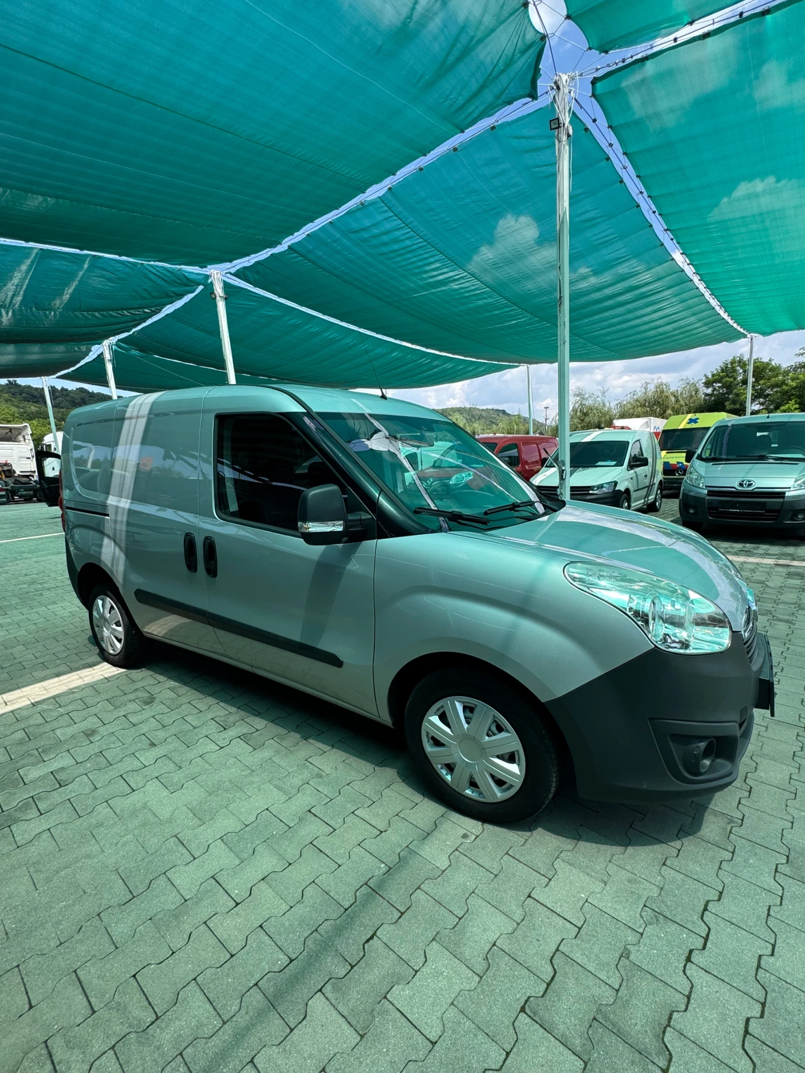 Opel Combo 1.3 CDTi L1H1, снимка 8 - Автомобили и джипове - 55327559