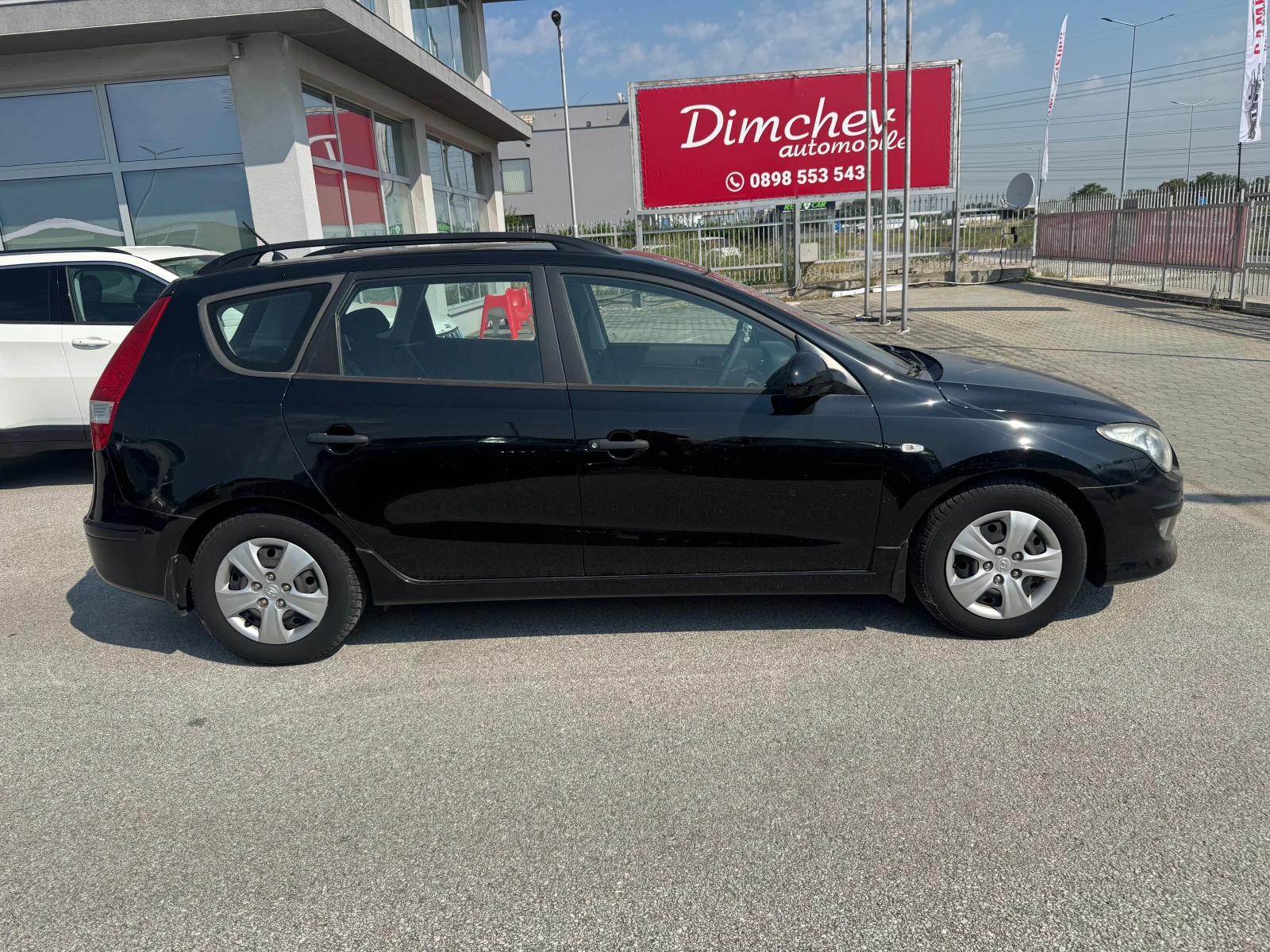 Hyundai I30 1.4 i 109k.c, снимка 4 - Автомобили и джипове - 55346451