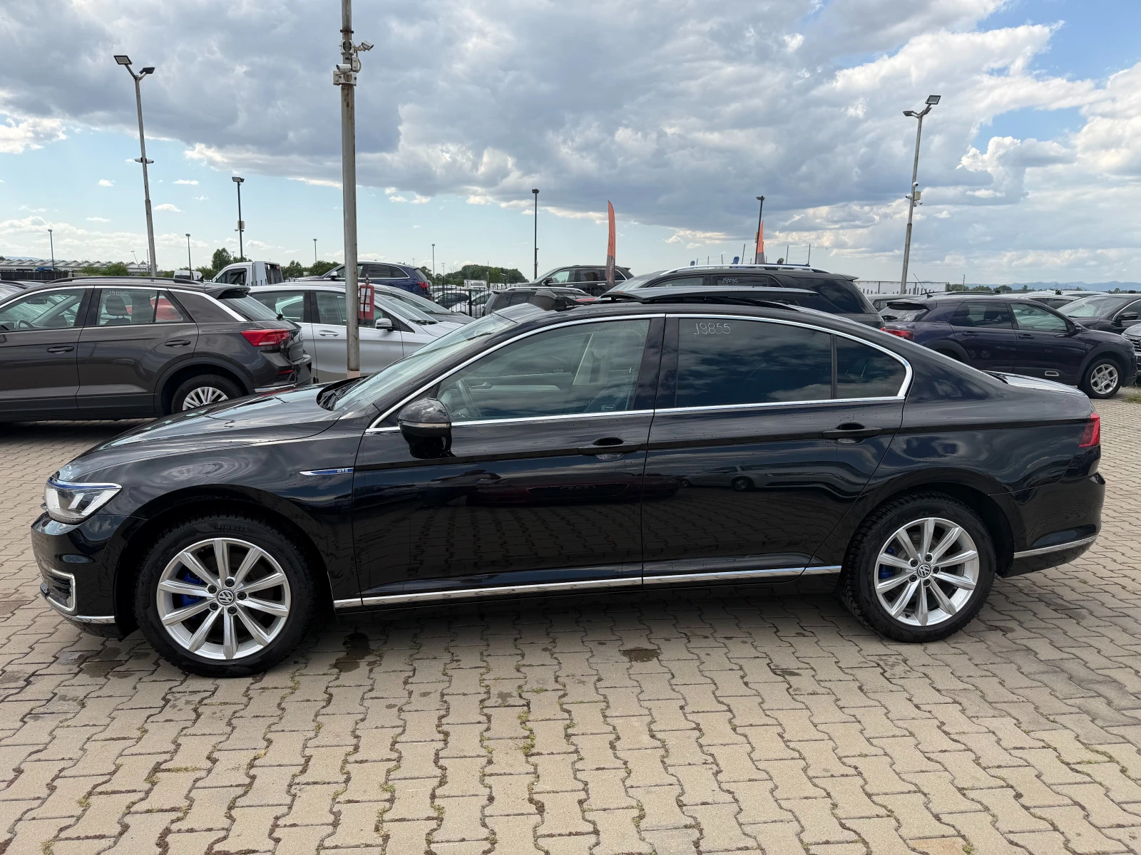 VW Passat 1.4TGE PLUG IN HYBRID AVTOMAT/NAVI/PANORAMA, снимка 9 - Автомобили и джипове - 55447999