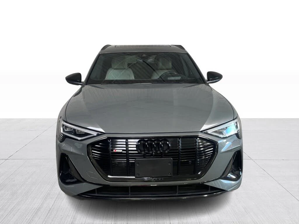 Audi E-Tron Technik quattro, снимка 2 - Автомобили и джипове - 55950023