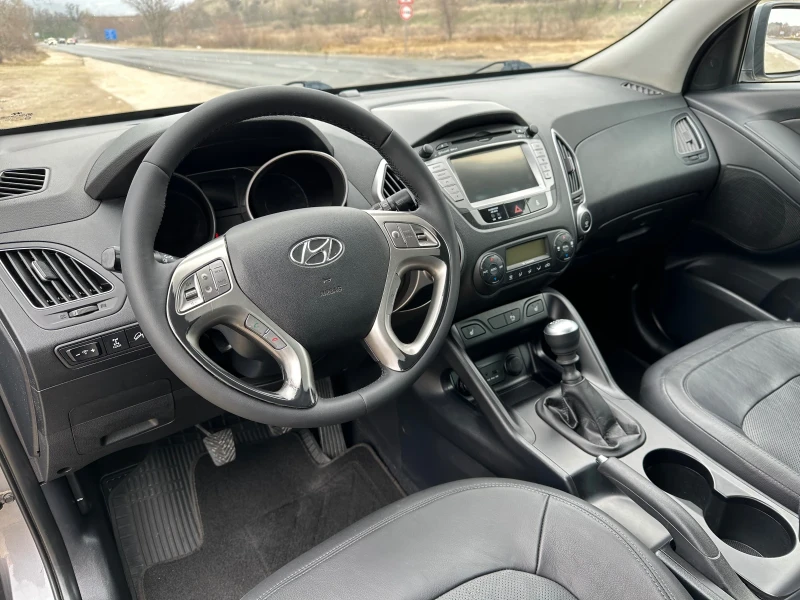 Hyundai IX35 2.0CRDi 184кс 4х4, снимка 15 - Автомобили и джипове - 49323297