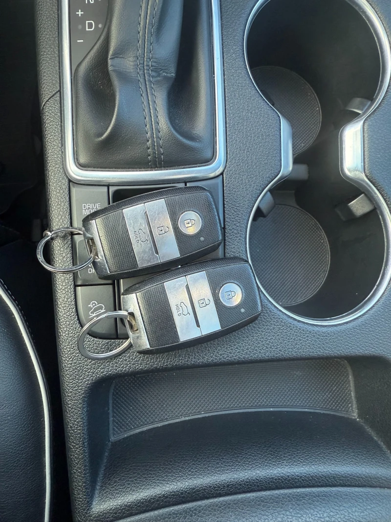 Kia Sportage 1.7CRDI-DISTRONIC-PANORAMA-FULL, снимка 13 - Автомобили и джипове - 53497110