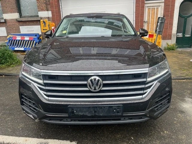 VW Touareg 4Motion , снимка 12 - Автомобили и джипове - 47559779