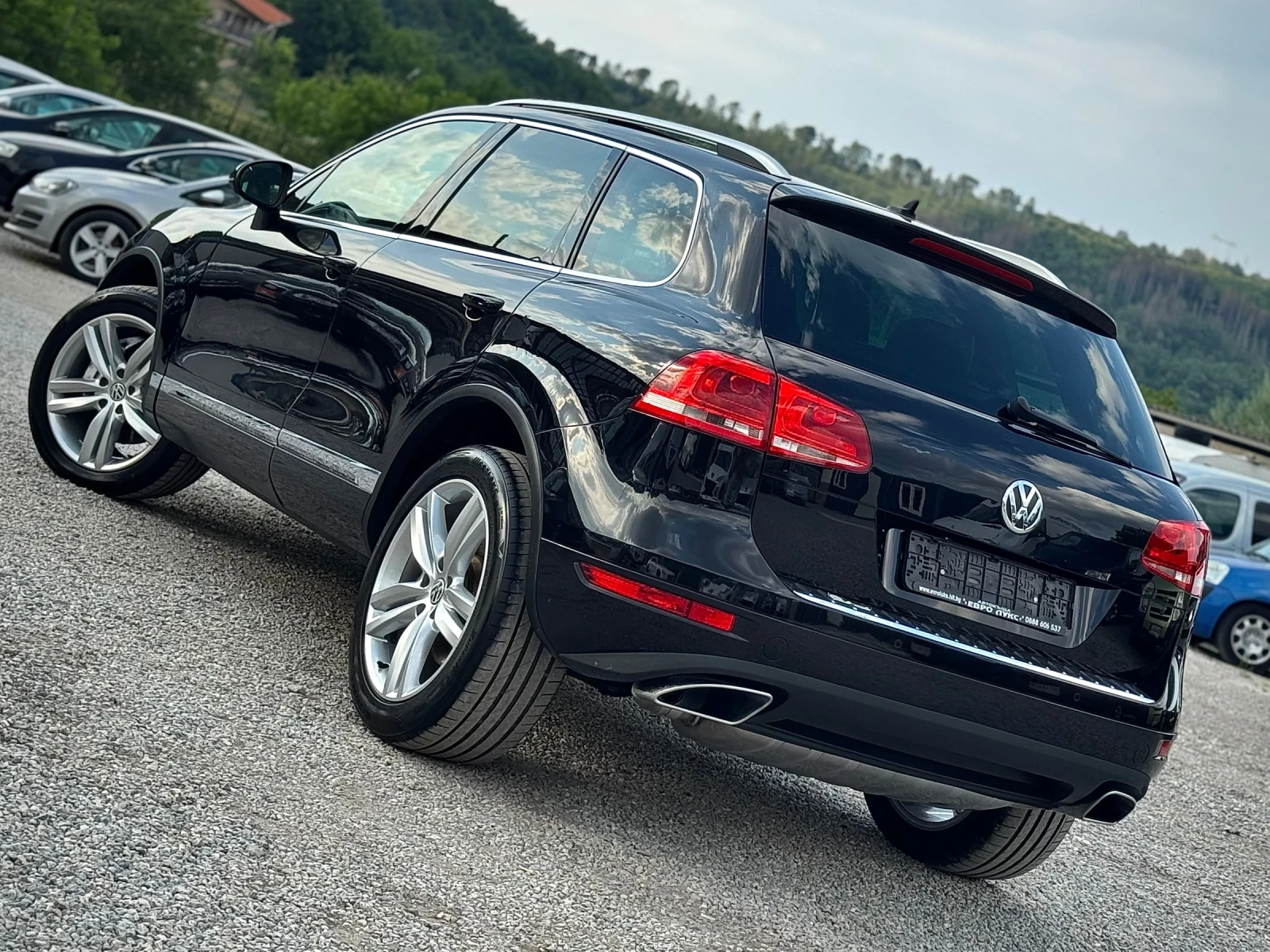 VW Touareg 4.2TDI 340кс KEYLESS-GO ПАНОРАМА ПОДГРЕВ ЛЕД-ФАР - изображение 4