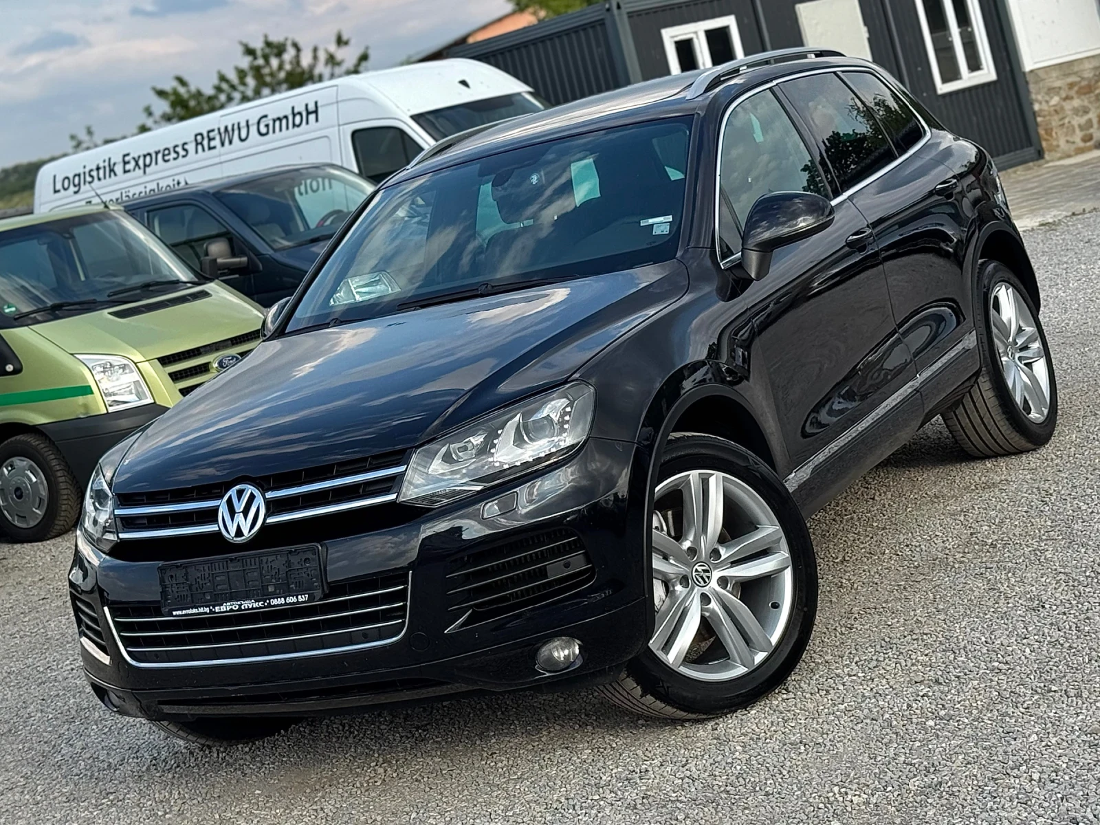 VW Touareg 4.2TDI 340кс KEYLESS-GO ПАНОРАМА ПОДГРЕВ ЛЕД-ФАР - изображение 3