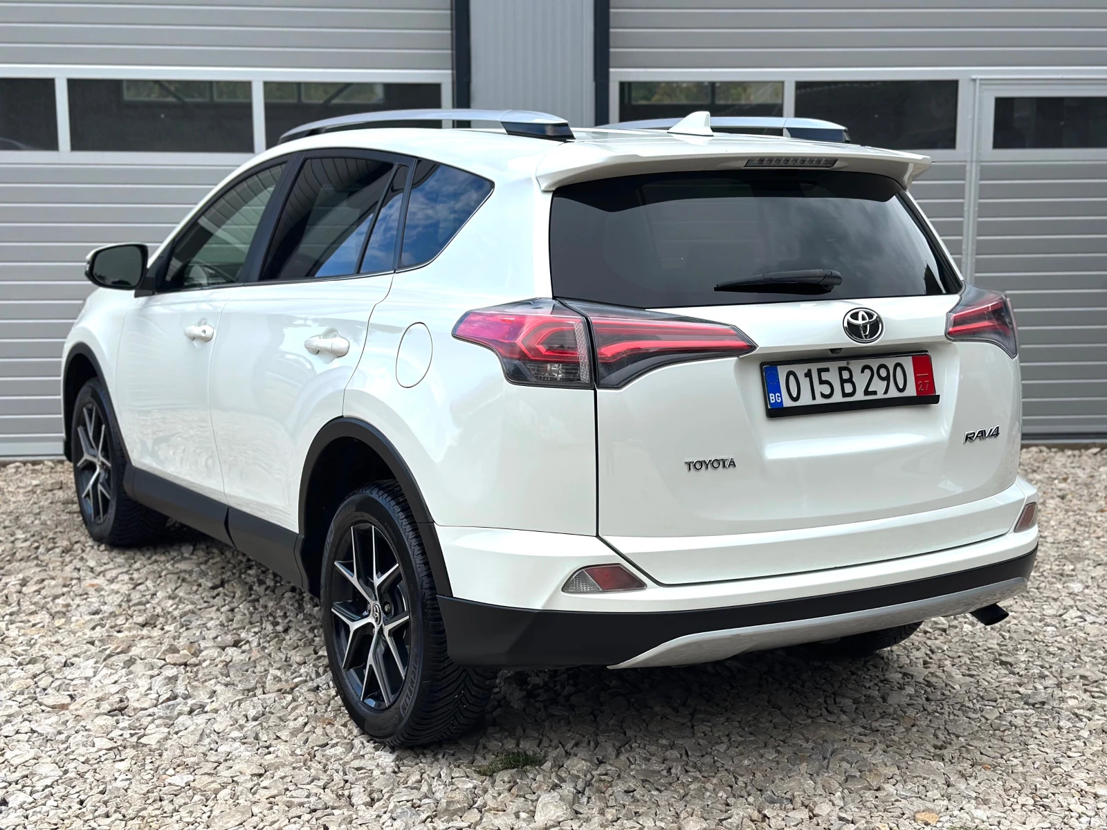 Toyota Rav4 2.0D4D FULL LED ФЕЙСЛИФТ КОЖА НАВИ ПОДГРЕВ ИТАЛИЯ - изображение 5