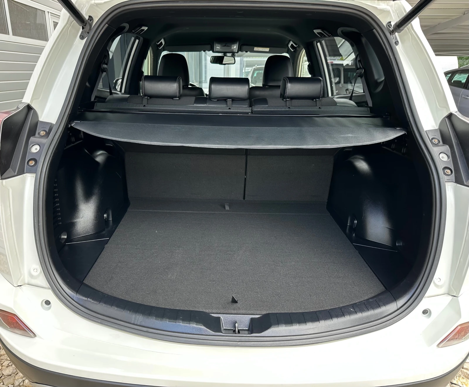 Toyota Rav4 2.0D4D FULL LED      | Mobile.bg   12