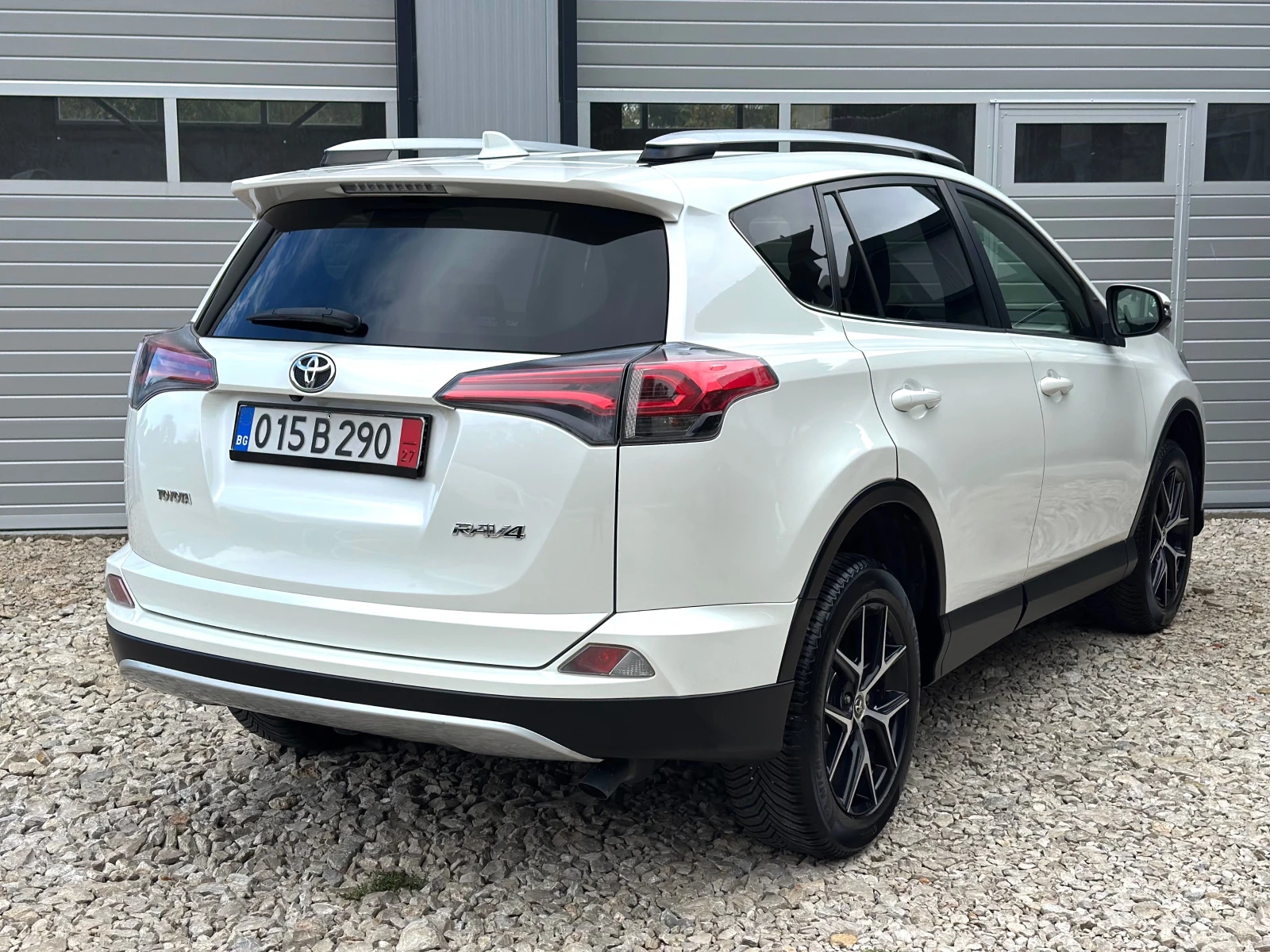 Toyota Rav4 2.0D4D FULL LED ФЕЙСЛИФТ КОЖА НАВИ ПОДГРЕВ ИТАЛИЯ - изображение 7