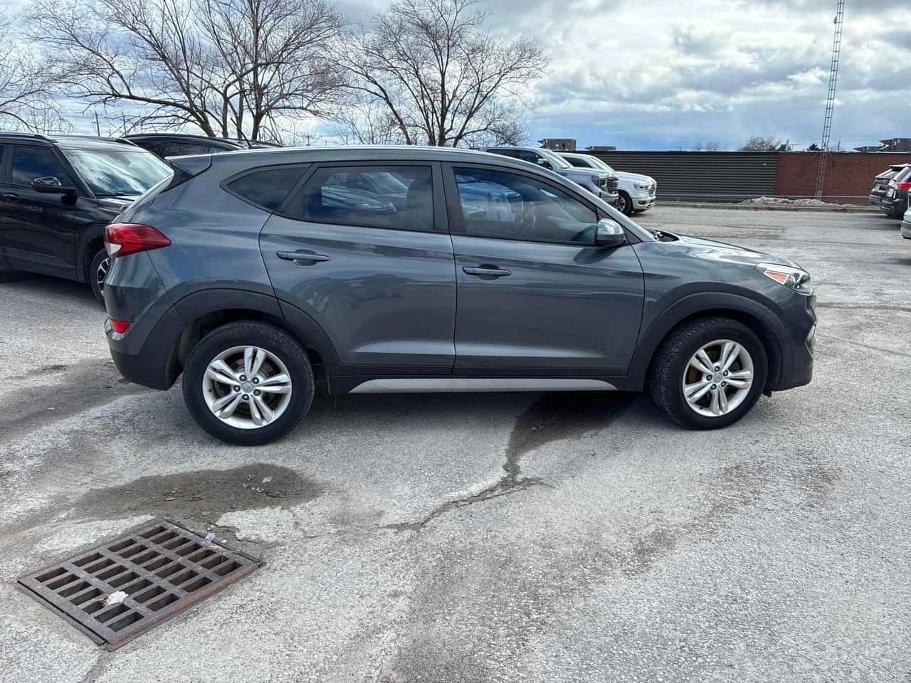 Hyundai Tucson * FWD 4dr 2.0L * �������  * �������� * CARFAX *  | Mobile.bg � ����������� 3