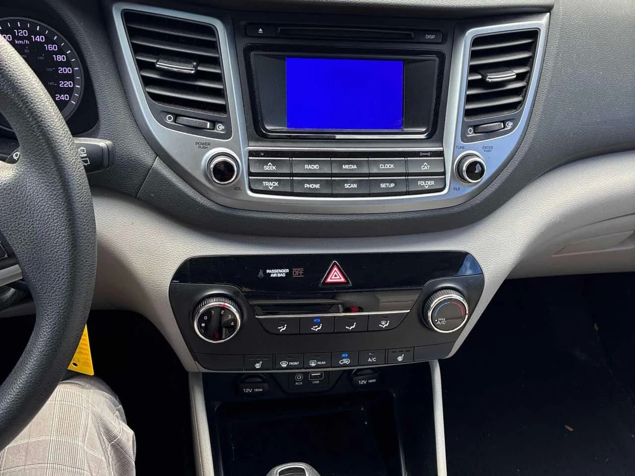 Hyundai Tucson * FWD 4dr 2.0L * �������  * �������� * CARFAX *  | Mobile.bg � ����������� 9