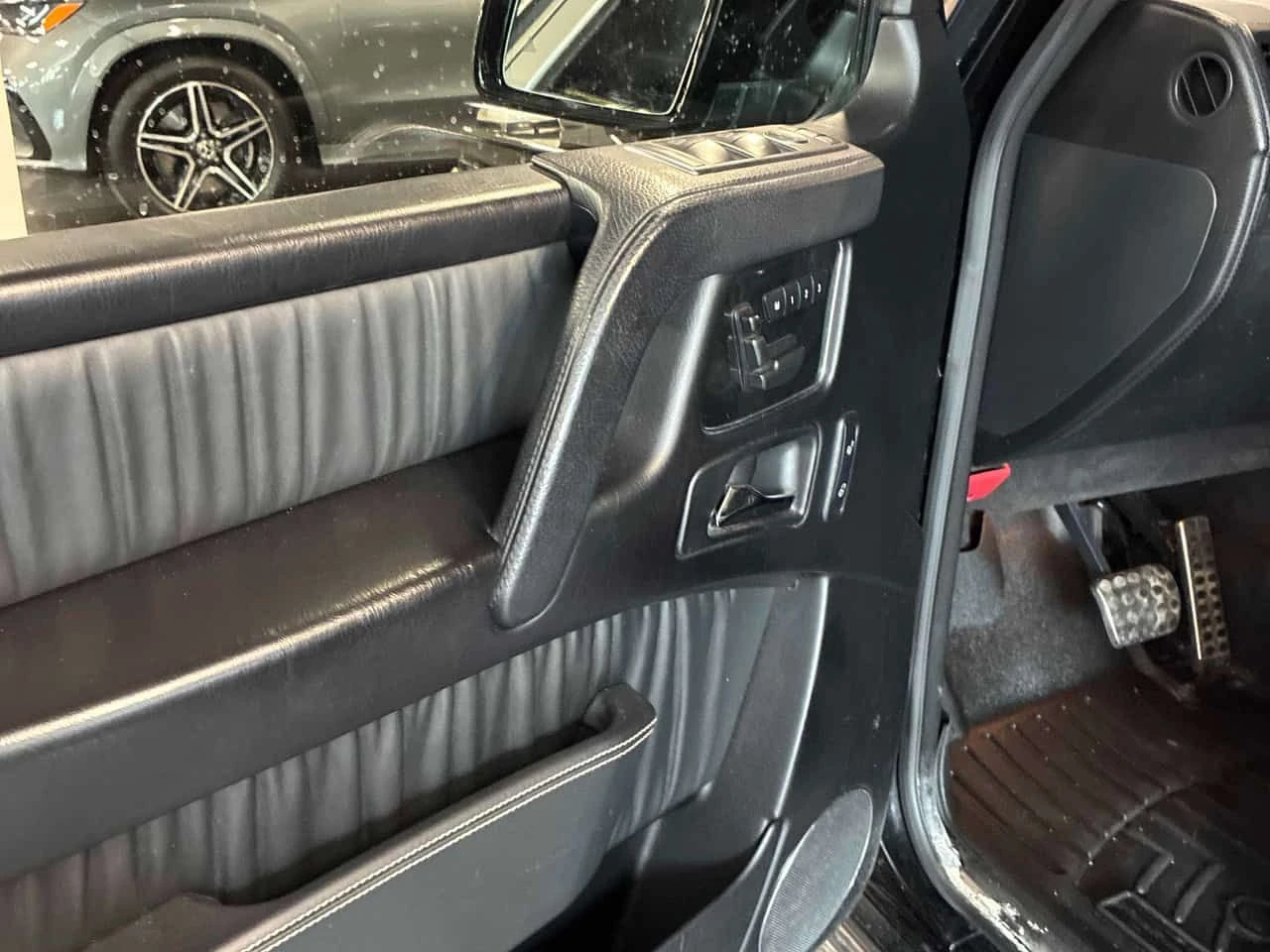 Mercedes-Benz G 63 AMG * ГЛАВНО ПРЕДСТАВИТЕЛСТВО* , снимка 9 - Автомобили и джипове - 54609849